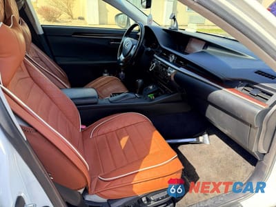 Piąte zdjęcie samochodu w środku: 2013 LEXUS ES 350 BASE VIN:JTHBK1GG5D2008034 - miniatura