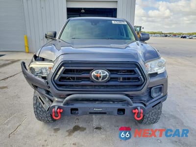 Piąte zdjęcie samochodu w środku: 2020 TOYOTA TACOMA SR VIN:5TFAX5GN8LX187739 - miniatura