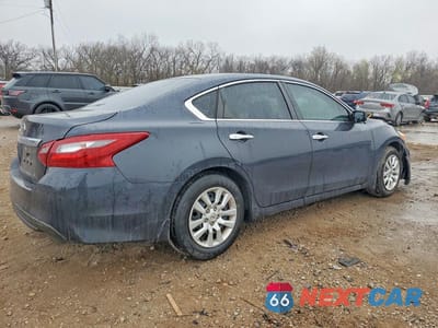 Trzecie zdjęcie samochodu z tyłu: 2018 NISSAN ALTIMA 2.5 S VIN:1N4AL3AP2JC294452 - miniatura