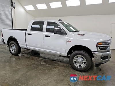 Czwarte zdjęcie samochodu z boku: 2025 RAM 2500 TRADESMAN VIN:3C63R5CL3SG553530 - miniatura
