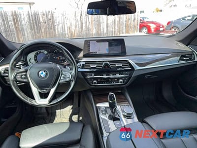 Zdjęcie 9 z 10 samochodu: 2018 BMW 530 XI VIN:WBAJA7C58JWA71740 - miniatura
