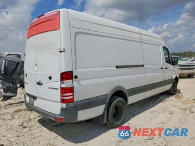 Trzecie zdjęcie samochodu z tyłu: 2014 MERCEDES BENZ SPRINTER 3500 DELIVERY VAN VIN:WD3PF4CC8E5910588 - miniatura