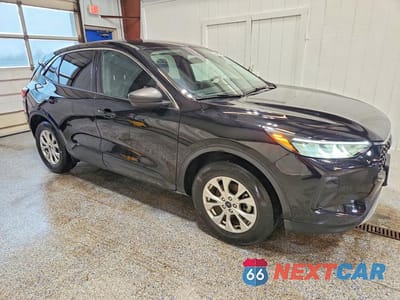 Czwarte zdjęcie samochodu z boku: 2024 FORD ESCAPE ACTIVE VIN:1FMCU9GN9RUB38175 - miniatura