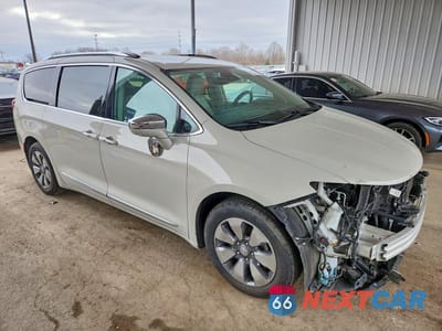 Czwarte zdjęcie samochodu z boku: 2017 CHRYSLER PACIFICA EHYBRID PLATINUM VIN:2C4RC1N70HR710933 - miniatura