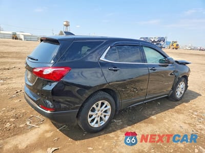 Trzecie zdjęcie samochodu z tyłu: 2019 CHEVROLET EQUINOX LT VIN:2GNAXKEV8K6152139 - miniatura