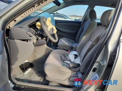 Zdjęcie 7 z 13 samochodu: 2004 TOYOTA COROLLA CE VIN:2T1BR32E74C298115 - miniatura