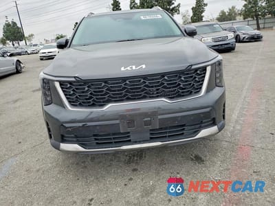 Piąte zdjęcie samochodu w środku: 2025 KIA SORENTO HYBRID EX VIN:KNDRHDJG7S5287166 - miniatura