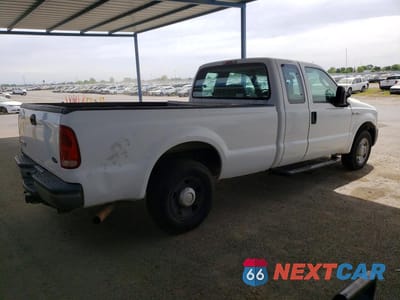 Trzecie zdjęcie samochodu z tyłu: 2005 FORD F250 SUPER DUTY VIN:1FTSX20565EA88641 - miniatura