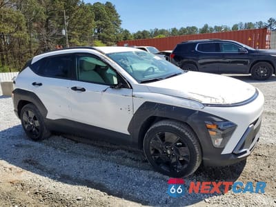 Czwarte zdjęcie samochodu z boku: 2026 HYUNDAI KONA SEL SPORT VIN:KM8HF3AB5TU358562 - miniatura