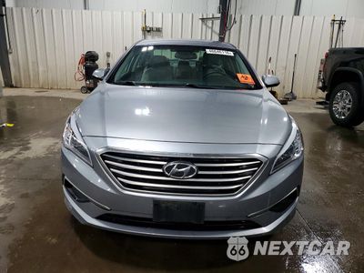 Piąte zdjęcie samochodu w środku: 2017 HYUNDAI SONATA SE VIN:5NPE24AF9HH445281 - miniatura