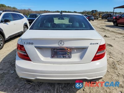 Zdjęcie 6 z 11 samochodu: 2014 MERCEDES-BENZ C 300 4MATIC VIN:WDDGF8ABXEG232055 - miniatura