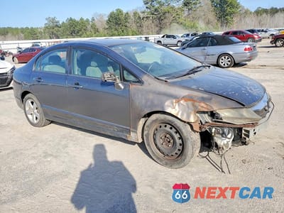 Czwarte zdjęcie samochodu z boku: 2010 HONDA CIVIC LX VIN:2HGFA1F55AH500931 - miniatura