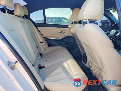 Zdjęcie 10 z 12 samochodu: 2019 BMW 330I VIN:3MW5R1J50K8B01086 - miniatura