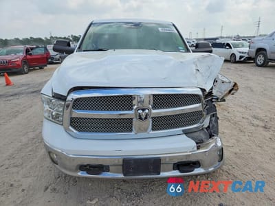 Piąte zdjęcie samochodu w środku: 2017 RAM 1500 SLT VIN:1C6RR6LT2HS836177 - miniatura