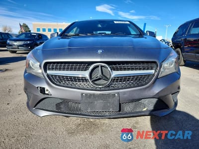 Piąte zdjęcie samochodu w środku: 2014 MERCEDES-BENZ CLA 250 VIN:WDDSJ4EB8EN037658 - miniatura