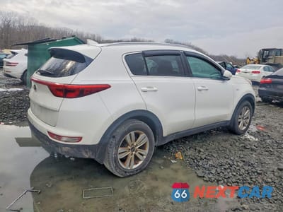Trzecie zdjęcie samochodu z tyłu: 2017 KIA SPORTAGE LX VIN:KNDPMCAC1H7160226 - miniatura