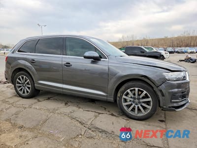 Czwarte zdjęcie samochodu z boku: 2019 AUDI Q7 PREMIUM PLUS VIN:WA1LAAF79KD022766 - miniatura