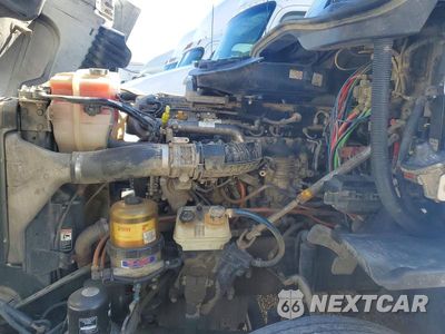 Zdjęcie 7 z 10 samochodu: 2016 FREIGHTLINER CASCADIA 125 SEMI TRUCK VIN:1FUBGEDV8GLHC5658 - miniatura