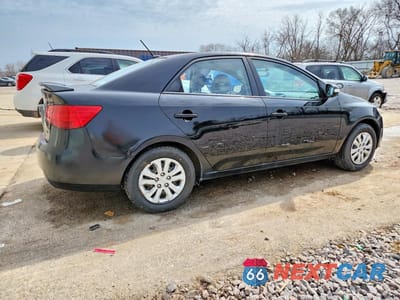 Trzecie zdjęcie samochodu z tyłu: 2010 KIA FORTE EX VIN:KNAFU4A29A5809116 - miniatura