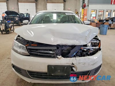 Piąte zdjęcie samochodu w środku: 2014 VOLKSWAGEN JETTA SE VIN:3VWD07AJ9EM406748 - miniatura