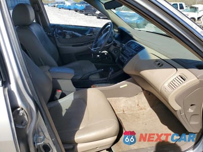 Zdjęcie 7 z 12 samochodu: 1998 HONDA ACCORD EX VIN:1HGCG5653WA264908 - miniatura