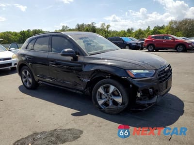 Czwarte zdjęcie samochodu z boku: 2024 AUDI Q5 PREMIUM PLUS 40 VIN:WA1BBAFY4R2023668 - miniatura