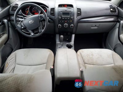 Zdjęcie 8 z 13 samochodu: 2012 KIA SORENTO LX VIN:5XYKT3A18CG229985 - miniatura