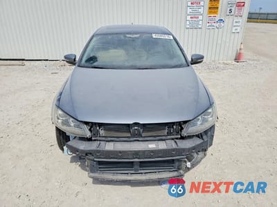 Piąte zdjęcie samochodu w środku: 2015 VOLKSWAGEN JETTA SE VIN:3VWD17AJ2FM342793 - miniatura