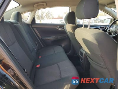 Zdjęcie 10 z 12 samochodu: 2019 NISSAN SENTRA SR VIN:3N1AB7AP0KY364529 - miniatura