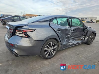 Trzecie zdjęcie samochodu z tyłu: 2020 NISSAN MAXIMA 3.5 SV VIN:1N4AA6CV5LC360479 - miniatura