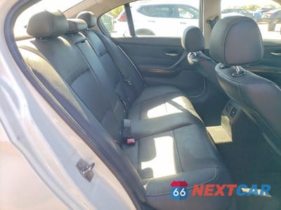 Zdjęcie 10 z 11 samochodu: 2011 BMW 328 I VIN:WBAPH7G5XBNM55829 - miniatura