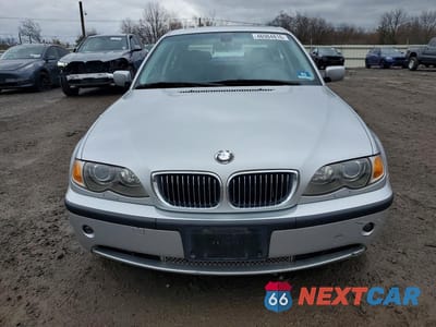 Piąte zdjęcie samochodu w środku: 2002 BMW 330 XI VIN:WBAEW53442PG19467 - miniatura