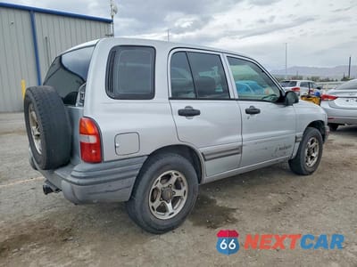 Trzecie zdjęcie samochodu z tyłu: 2000 CHEVROLET TRACKER VIN:2CNBJ13C2Y6946200 - miniatura