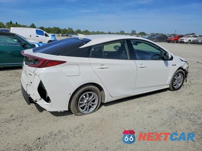 Trzecie zdjęcie samochodu z tyłu: 2020 TOYOTA PRIUS PRIME LIMITED VIN:JTDKARFP3L3128881 - miniatura