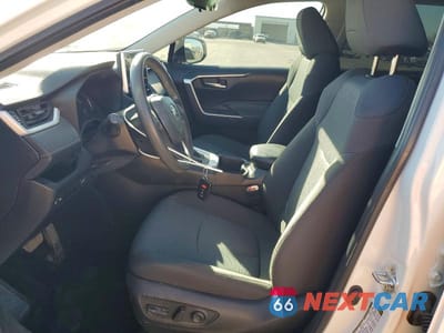 Zdjęcie 7 z 13 samochodu: 2024 TOYOTA RAV4 XLE VIN:2T3W1RFV3RC293479 - miniatura