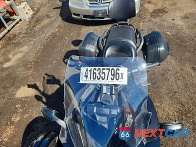 Piąte zdjęcie samochodu w środku: 2021 CAN-AM SPYDER ROADSTER F3-S VIN:2BXRDDD45MV000093 - miniatura