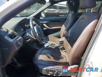 Zdjęcie 7 z 12 samochodu: 2016 BMW X1 XDRIVE28I VIN:WBXHT3C39G5E48063 - miniatura