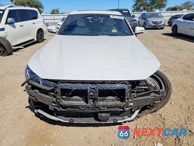 Piąte zdjęcie samochodu w środku: 2025 BMW I4 VIN:WBY23HD06SFU44992 - miniatura