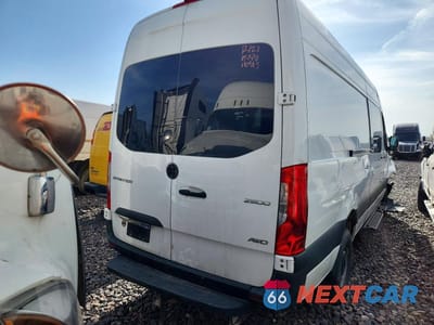Zdjęcie 6 z 12 samochodu: 2024 MERCEDES BENZ SPRINTER 2500 DELIVERY VAN VIN:W1W4NCVY5RT163536 - miniatura