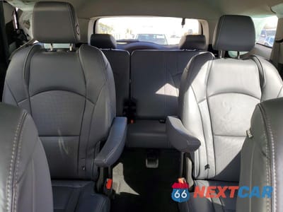 Zdjęcie 10 z 13 samochodu: 2018 BUICK ENCLAVE ESSENCE VIN:5GAERBKW2JJ216017 - miniatura