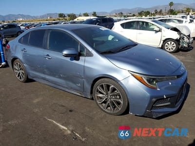 Czwarte zdjęcie samochodu z boku: 2020 TOYOTA COROLLA SE VIN:5YFS4RCE0LP048410 - miniatura