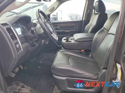 Zdjęcie 7 z 12 samochodu: 2018 RAM 3500 LARAMIE VIN:3C63RRJL7JG408385 - miniatura