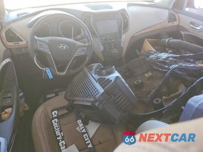 Zdjęcie 8 z 11 samochodu: 2014 HYUNDAI SANTA FE SPORT 2.0T VIN:5XYZUDLA8EG226005 - miniatura