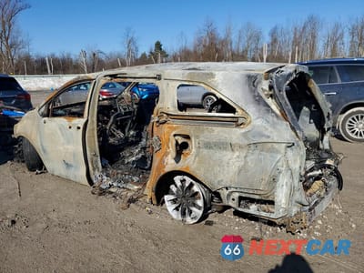 Drugie zdjęcie samochodu z przodu: 2021 TOYOTA SIENNA LE 8-PASSENGER VIN:5TDKSKFC4MS003583 - miniatura