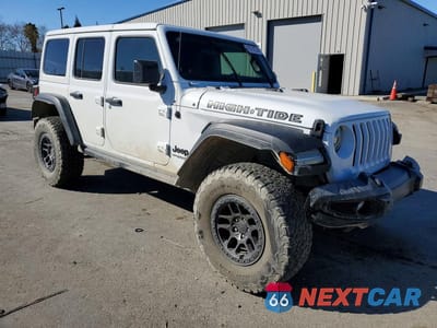 Czwarte zdjęcie samochodu z boku: 2022 JEEP WRANGLER UNLIMITED SPORT VIN:1C4HJXDG8NW242233 - miniatura