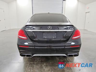 Zdjęcie 6 z 11 samochodu: 2018 MERCEDES-BENZ E 63 AMG-S VIN:WDDZF8KBXJA424614 - miniatura