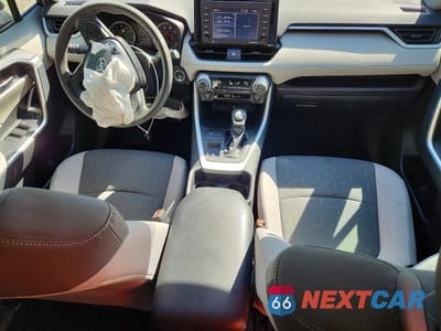 Zdjęcie 8 z 14 samochodu: 2020 TOYOTA RAV4 XLE VIN:2T3W1RFV0LC078701 - miniatura