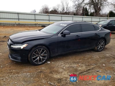 2018 VOLVO S90 T5 MOMENTUM LVY982AK3JP017727 - główne zdjęcie licytacji z USA - miniatura