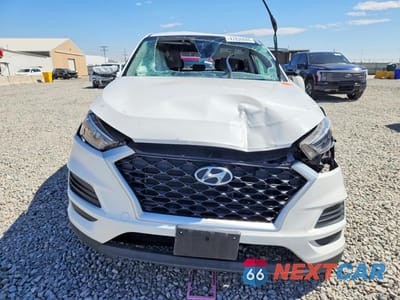 Piąte zdjęcie samochodu w środku: 2020 HYUNDAI TUCSON SE VIN:KM8J2CA42LU226714 - miniatura