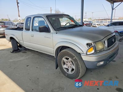 Czwarte zdjęcie samochodu z boku: 2001 TOYOTA TACOMA PRERUNNER V6 VIN:5TESN92N61Z745117 - miniatura